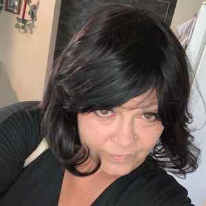 Meet your Posher, Dena